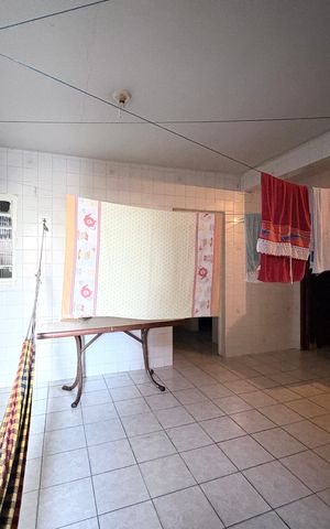Casa à venda com 280m², 4 quartos e 2 vagasÁrea de Serviço