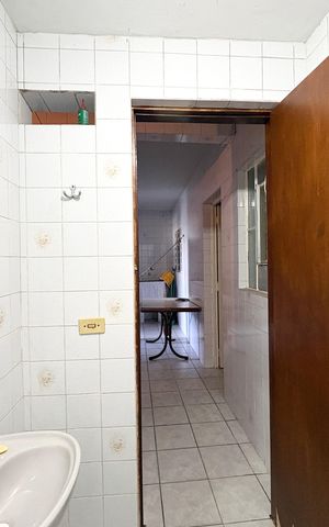 Casa à venda com 280m², 4 quartos e 2 vagasBanheiro de serviço
