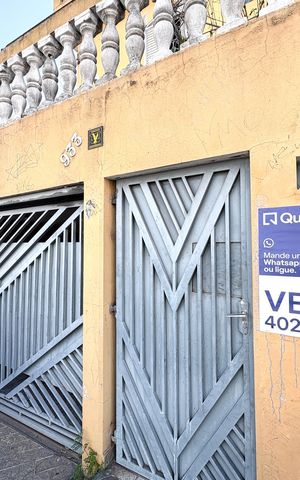 Casa à venda com 280m², 4 quartos e 2 vagasFachada