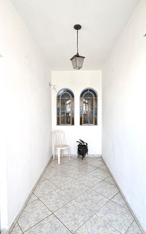 Casa à venda com 280m², 4 quartos e 2 vagasEntrada principal 