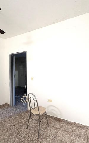 Casa à venda com 280m², 4 quartos e 2 vagasQuarto 1 - Edícula 1 