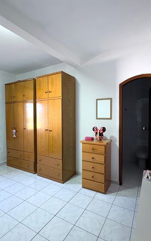 Casa à venda com 280m², 4 quartos e 2 vagasSuíte 2