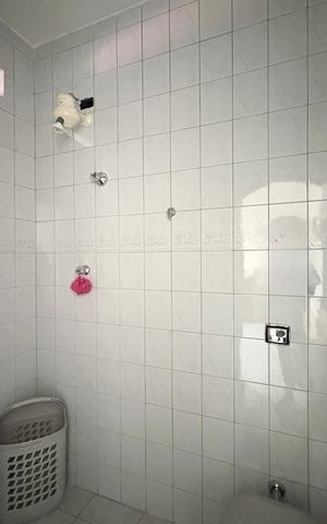 Casa à venda com 280m², 4 quartos e 2 vagasBanheiro da Suíte 2