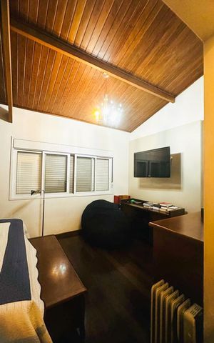 Casa à venda com 700m², 4 quartos e 2 vagas