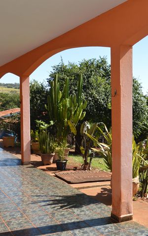Casa para alugar com 300m², 4 quartos e 5 vagasCorredor Lateral