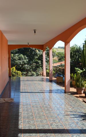 Casa para alugar com 300m², 4 quartos e 5 vagasCorredor Lateral