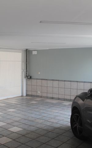 Casa à venda com 379m², 3 quartos e 3 vagasGaragem