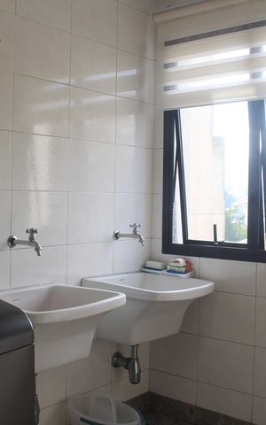 Casa à venda com 379m², 3 quartos e 3 vagasÁrea de Serviço