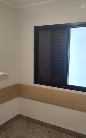 Casa à venda com 379m², 3 quartos e 3 vagas Casa à venda com 379m², 3 quartos e 3 vagasÁrea de Serviço