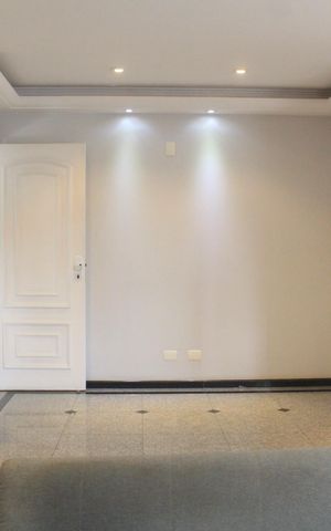 Casa à venda com 379m², 3 quartos e 3 vagasSala