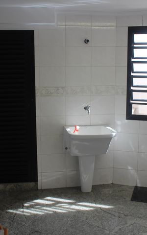 Casa à venda com 379m², 3 quartos e 3 vagasÁrea de Serviço