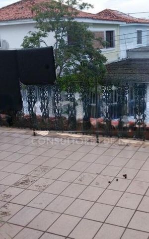 Casa à venda com 220m², 3 quartos e 4 vagas
