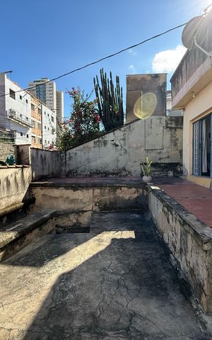 Casa para alugar com 300m², 2 quartos e 1 vaga Casa para alugar com 300m², 2 quartos e 1 vagaÁrea externa
