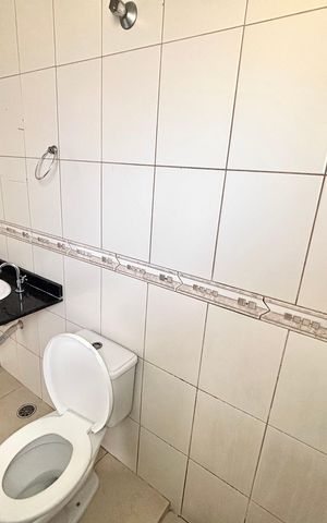 Casa à venda com 300m², 2 quartos e 2 vagasBanheiro 2