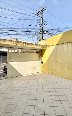 Casa à venda com 300m², 2 quartos e 2 vagasGaragem 