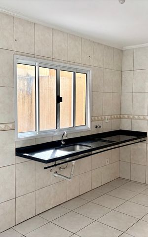 Casa à venda com 300m², 2 quartos e 2 vagasCozinha 