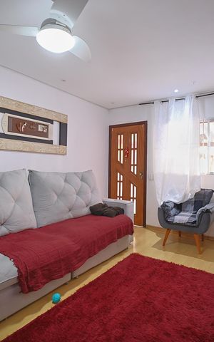 Casa de condomínio à venda com 100m², 2 quartos e 1 vagaSala