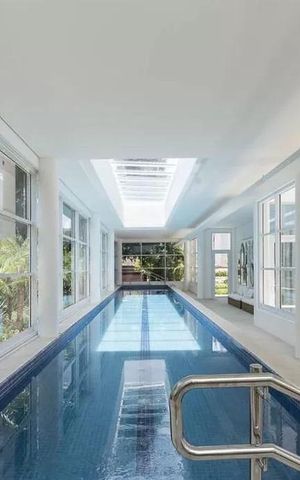 Studio para alugar com 42m², 1 quarto e 1 vaga Studio para alugar com 42m², 1 quarto e 1 vagaÁrea comum - Piscina Coberta
