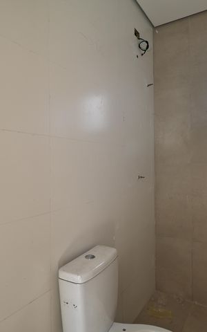 Apartamento à venda com 108m², 2 quartos e 1 vaga Apartamento à venda com 108m², 2 quartos e 1 vagaBanheiro da suíte