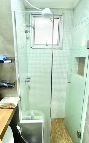 Apartamento à venda com 55m², 2 quartos e 1 vaga Apartamento à venda com 55m², 2 quartos e 1 vagaBanheiro