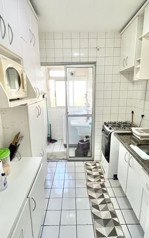 Apartamento à venda com 55m², 2 quartos e 1 vaga Apartamento à venda com 55m², 2 quartos e 1 vagaCozinha e Área de Serviço