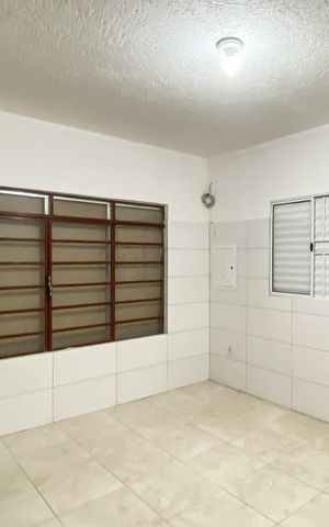Casa para alugar com 60m², 1 quarto e sem vagaQuarto 