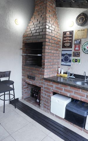Casa à venda com 210m², 3 quartos e 3 vagas