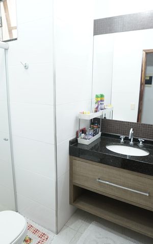 Casa à venda com 210m², 3 quartos e 3 vagas