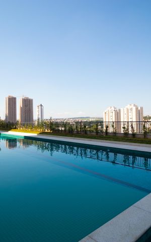Apartamento à venda com 83m², 3 quartos e 2 vagas Apartamento à venda com 83m², 3 quartos e 2 vagasÁrea comum - Piscina