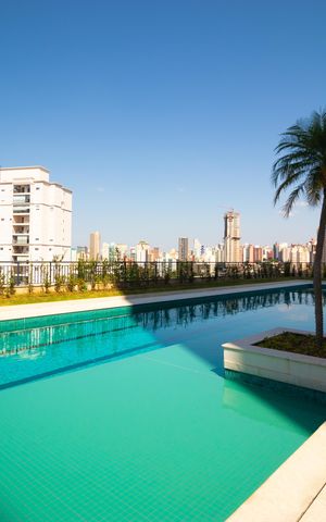Apartamento à venda com 83m², 3 quartos e 2 vagas Apartamento à venda com 83m², 3 quartos e 2 vagasÁrea comum - Piscina