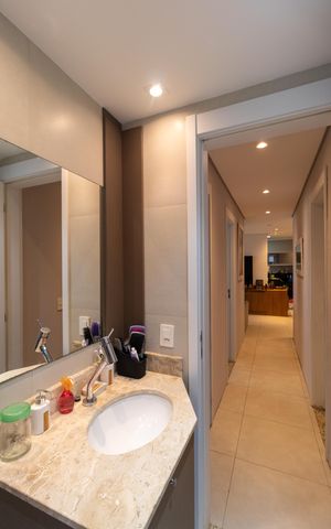 Apartamento à venda com 83m², 3 quartos e 2 vagas Apartamento à venda com 83m², 3 quartos e 2 vagasBanheiro