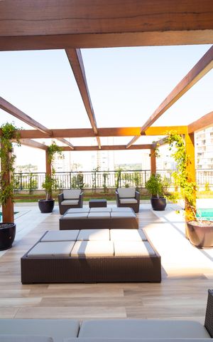 Apartamento à venda com 83m², 3 quartos e 2 vagas Apartamento à venda com 83m², 3 quartos e 2 vagasÁrea comum - Piscina