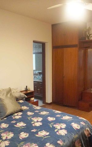 Casa à venda com 327m², 2 quartos e 4 vagasSuíte 1