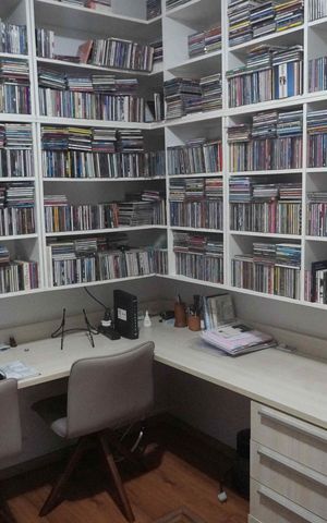 Casa à venda com 327m², 2 quartos e 4 vagasEscritório