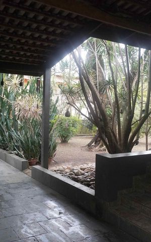 Casa à venda com 327m², 2 quartos e 4 vagasÁrea Externa