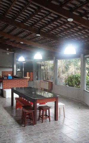 Casa à venda com 327m², 2 quartos e 4 vagasChurrasqueira