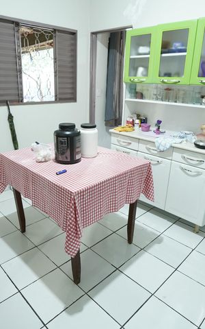 Casa à venda com 180m², 2 quartos e 3 vagas