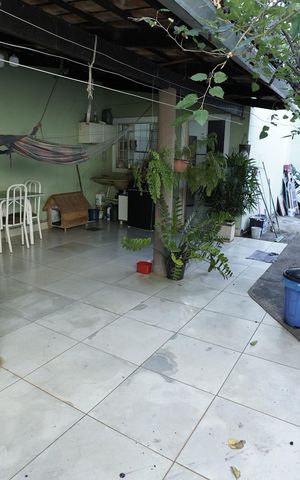 Casa à venda com 180m², 2 quartos e 3 vagas