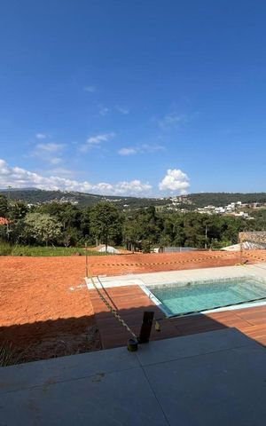Casa de condomínio à venda com 230m², 3 quartos e 4 vagas Casa de condomínio à venda com 230m², 3 quartos e 4 vagasVista