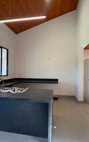Casa de condomínio à venda com 230m², 3 quartos e 4 vagas Casa de condomínio à venda com 230m², 3 quartos e 4 vagasSala/Cozinha
