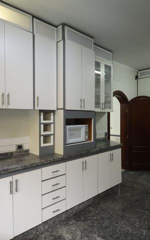 Casa de condomínio para alugar com 853m², 4 quartos e 8 vagasCozinha