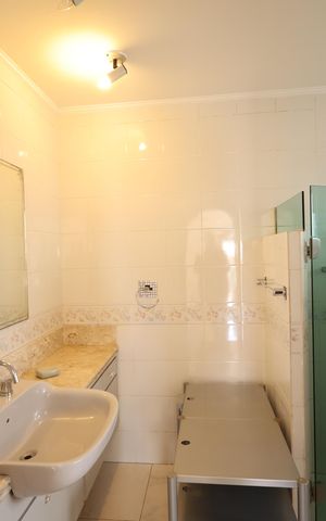 Casa de condomínio para alugar com 853m², 4 quartos e 8 vagasBanheiro da Suíte 1