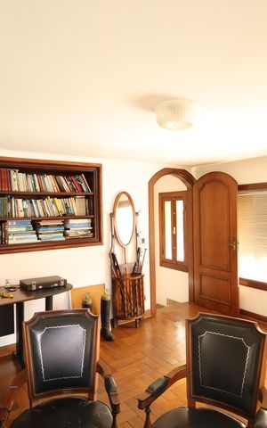 Casa de condomínio para alugar com 853m², 4 quartos e 8 vagasQuarto 5 escritório 