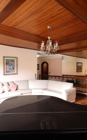Casa de condomínio para alugar com 853m², 4 quartos e 8 vagasSala de tv