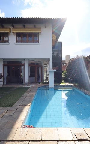 Casa de condomínio para alugar com 853m², 4 quartos e 8 vagasPiscina