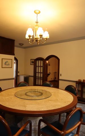 Casa de condomínio para alugar com 853m², 4 quartos e 8 vagasCopa