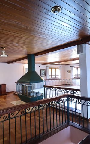 Casa de condomínio para alugar com 853m², 4 quartos e 8 vagasSala mezanino com lareira