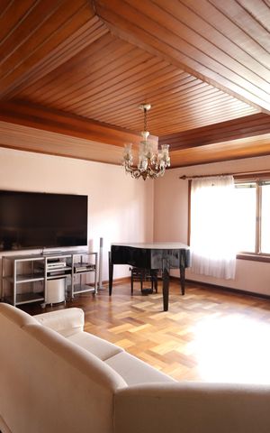Casa de condomínio para alugar com 853m², 4 quartos e 8 vagasSala de tv