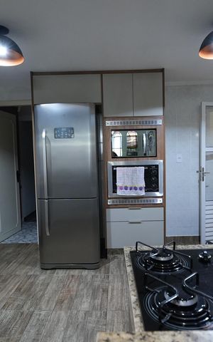 Casa à venda com 212m², 3 quartos e 2 vagasCozinha