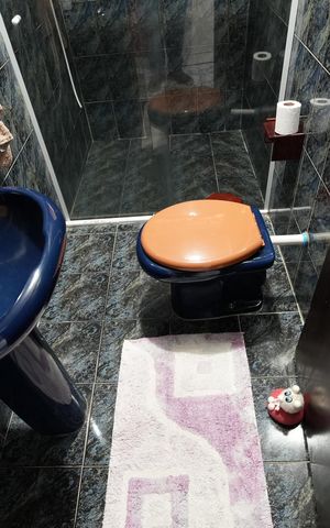 Casa à venda com 212m², 3 quartos e 2 vagasBanheiro Social